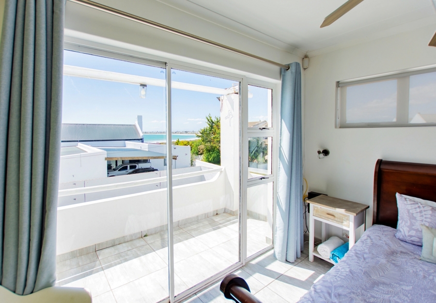 4 Bedroom Property for Sale in Britannia Bay Western Cape